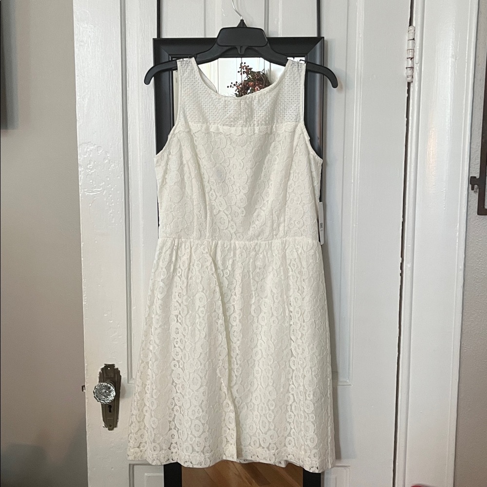 Elegant White Lace Mini Dress